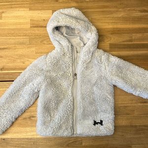 <3 Under Armour Girl S size Sherpa Jacket